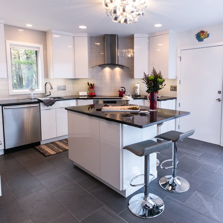 Modern Kitchen with Island