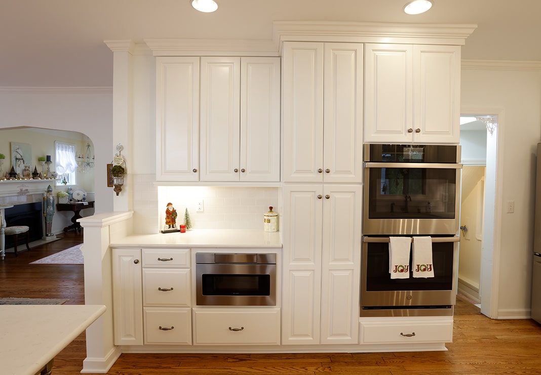 Ample Storage and Built-in Wall Ovens