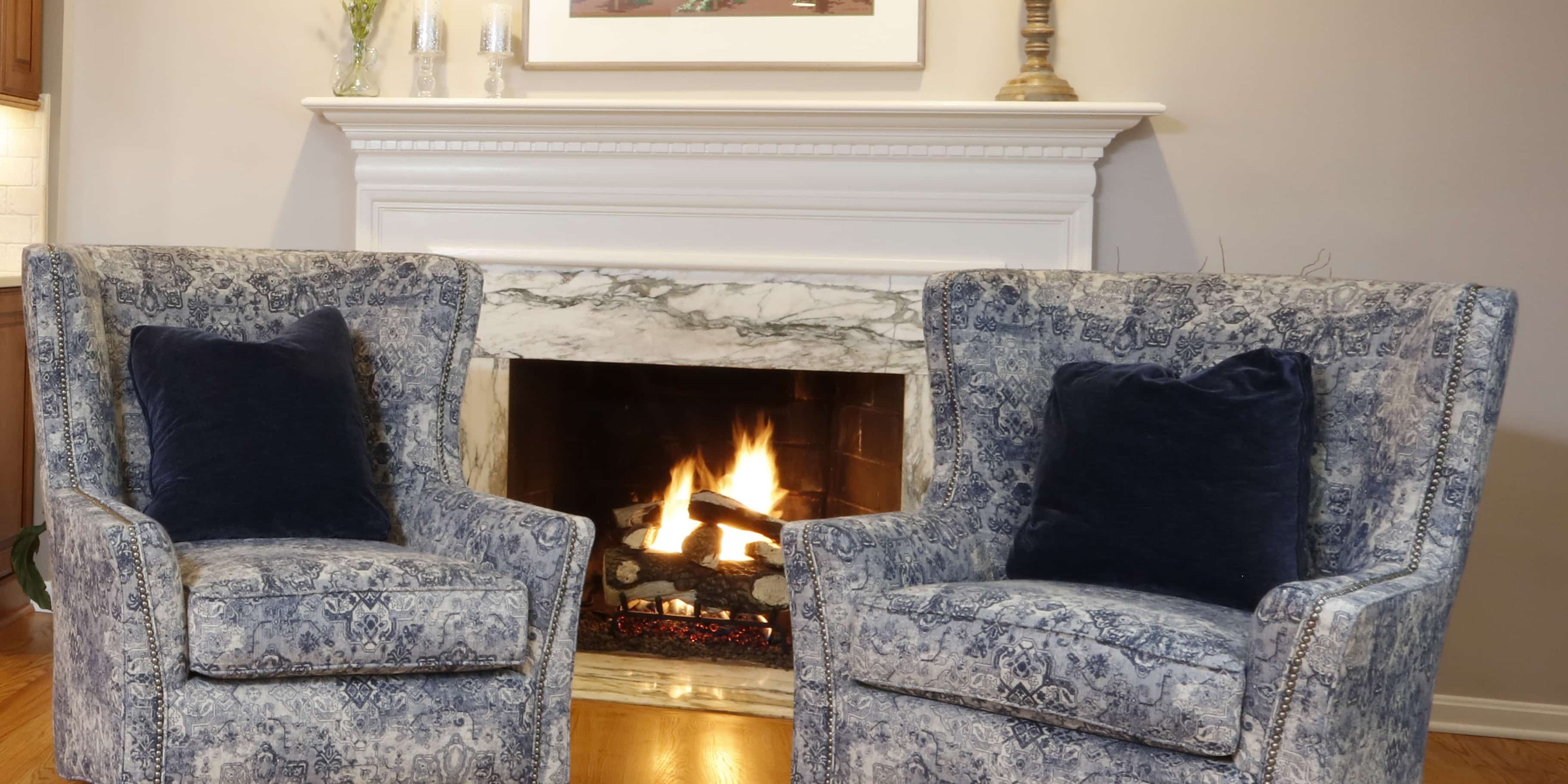 kitchen fireplace seating area